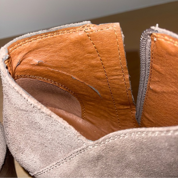 Lucky Brand LK-Yakeena Zip Wedge Bootie 8M - Picture 9 of 10